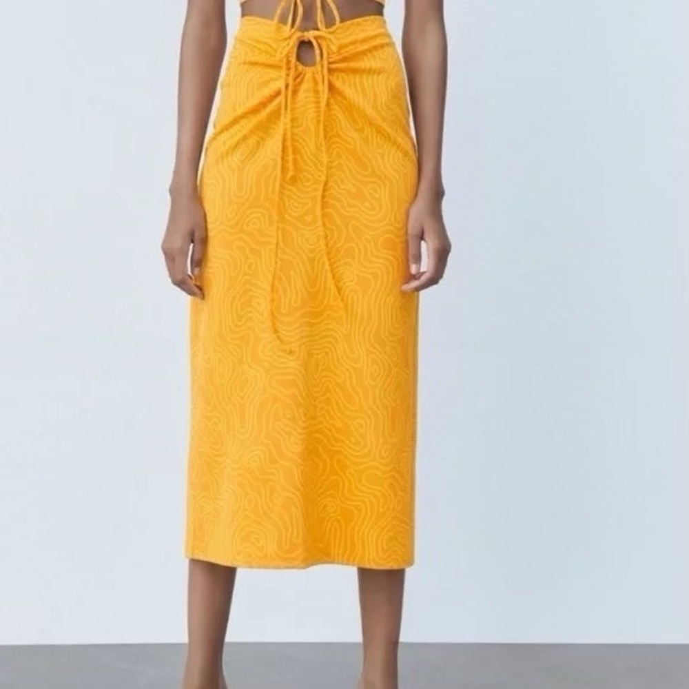 Zara Size XS Orange Yellow Abstract Print Tie Front Cutout Pull-On Midi Skirt